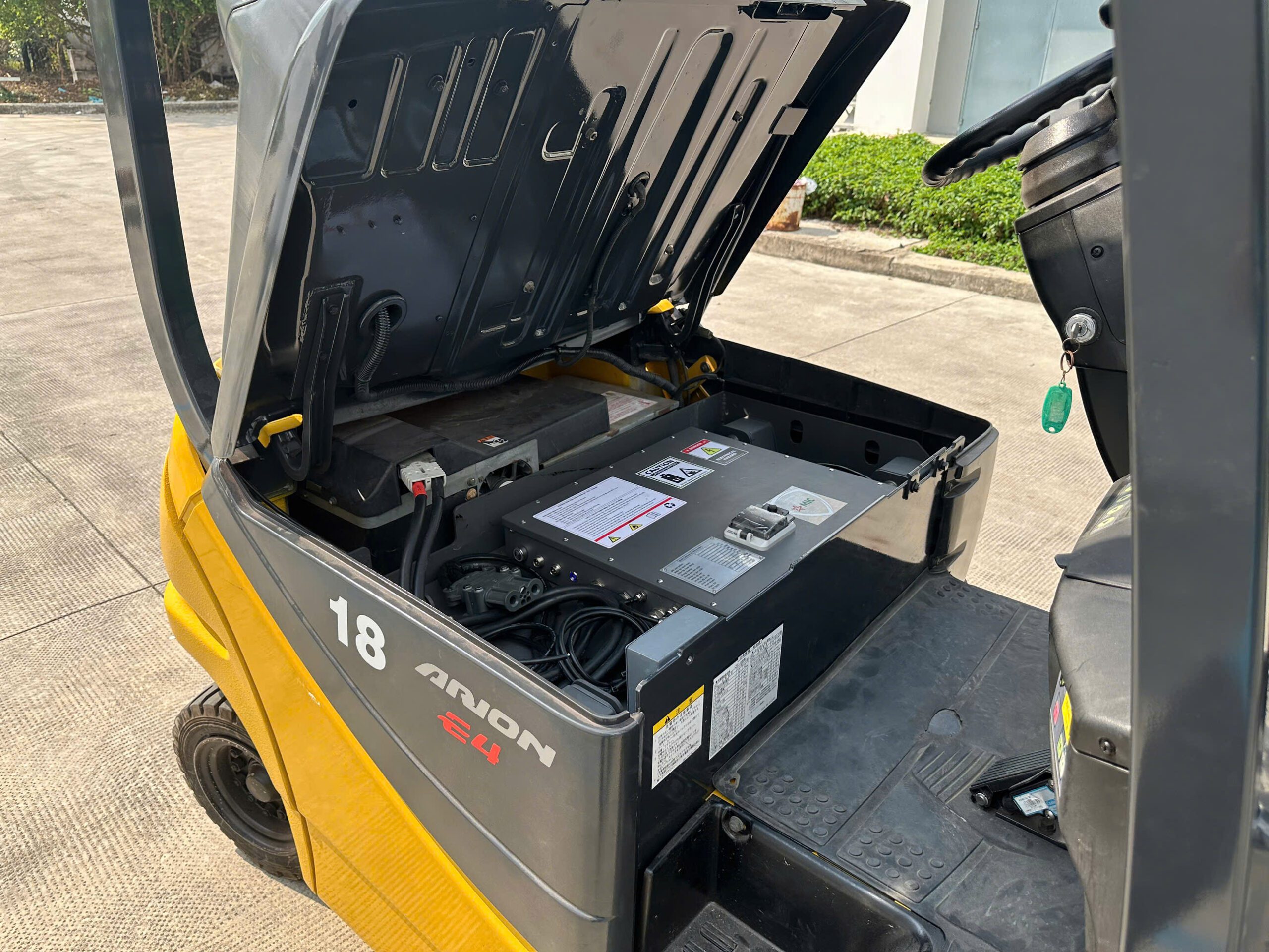 Bình Lithium Xe Nâng Trần Lê – Tương Thích Sạc Theo Xe (Sử Dụng Sạc Cũ Bình Acid)