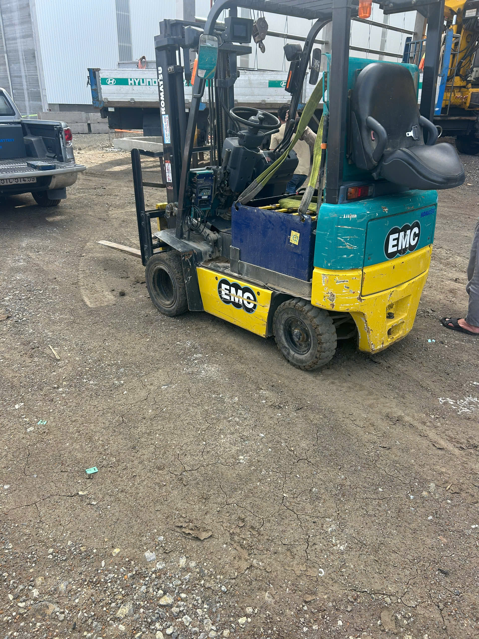 Bình ắc quy acid chì